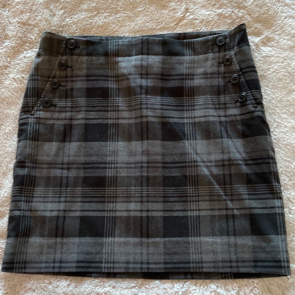 Gap stretch black and gray plaid mini skirt